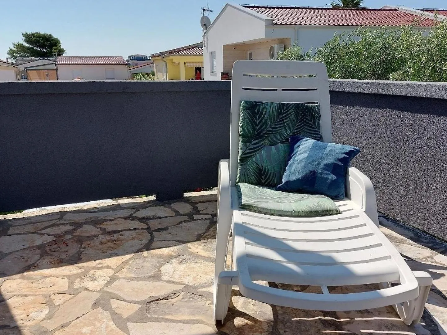 Apartment In Vir Mit Grosser Terrasse